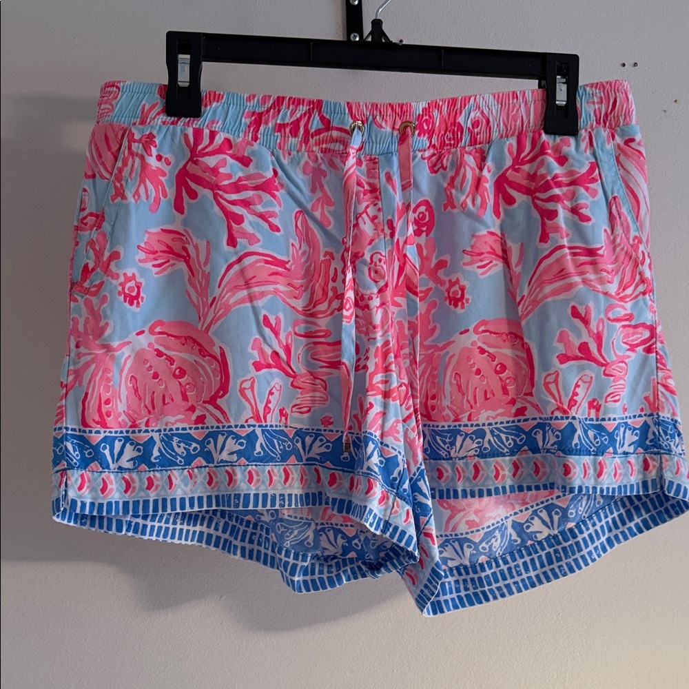 Lilly Pulitzer Colorful Coral Print Shorts Size Medium